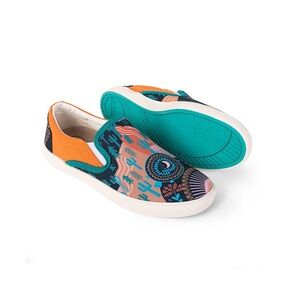 NWT Inkkas Socorro Slip On